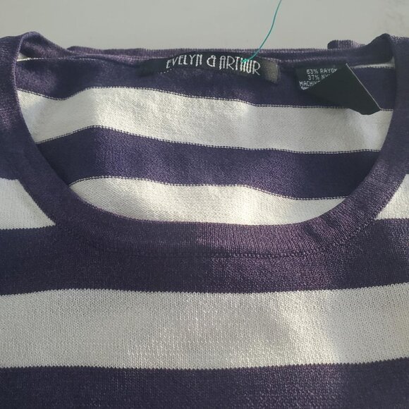 Evelyn & Arthur New Navy & White Wide Striped Stretch Knit Top   Large - Picture 4 of 9